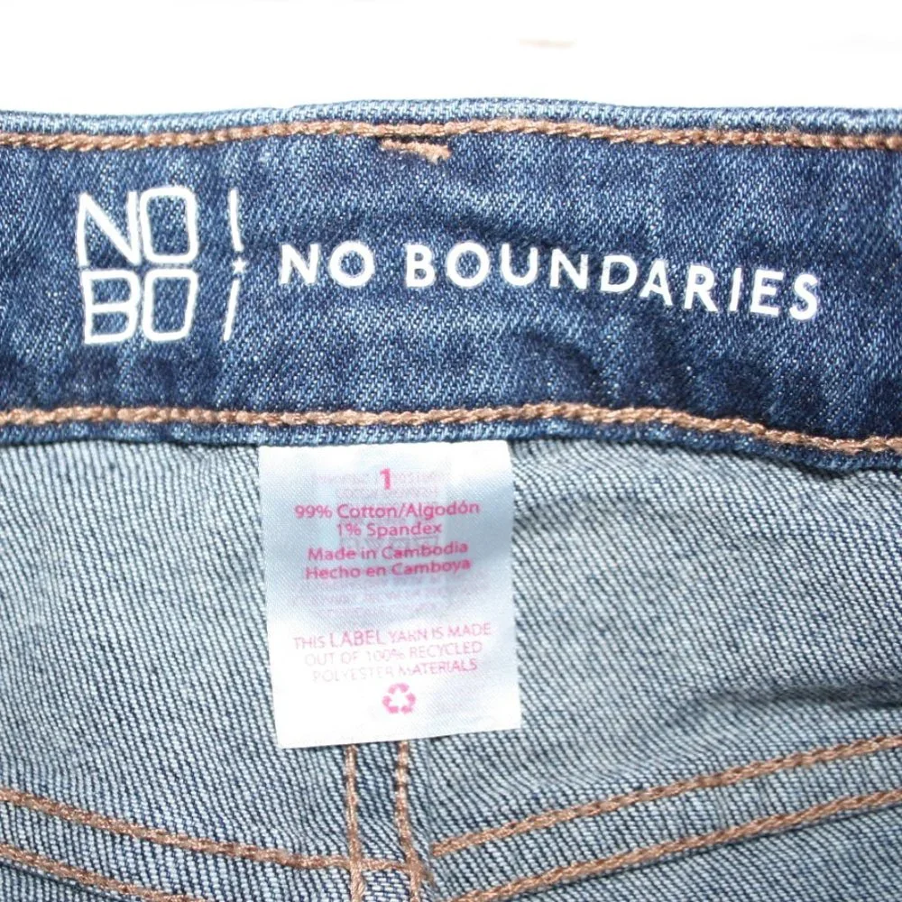 🔵✨ Distressed Jean Shorts · No Boundaries · Size 1 ✨🔵